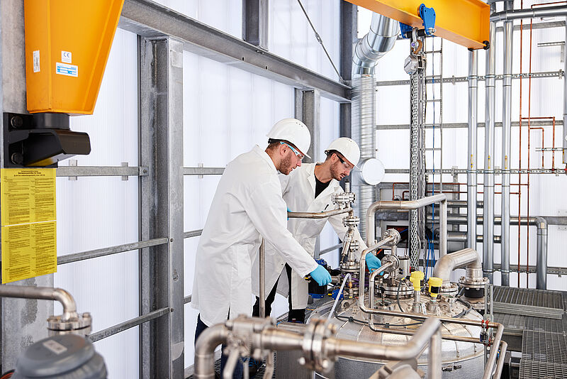 Plastics recycling - testing of plant equipment